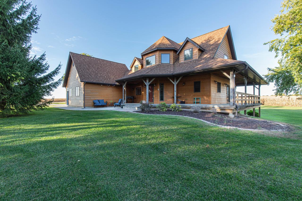 328 Zimmerman Rd., Mendota, IL 61342