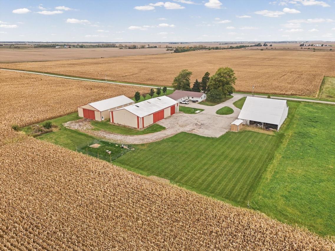 721 E 200 North Rd., Loda, IL 60948