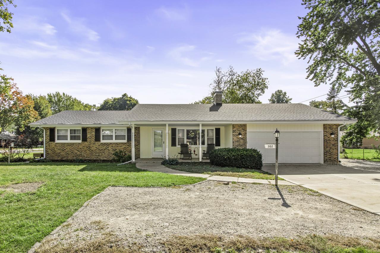 302 Pleasure Dr., Yorkville, IL 60560