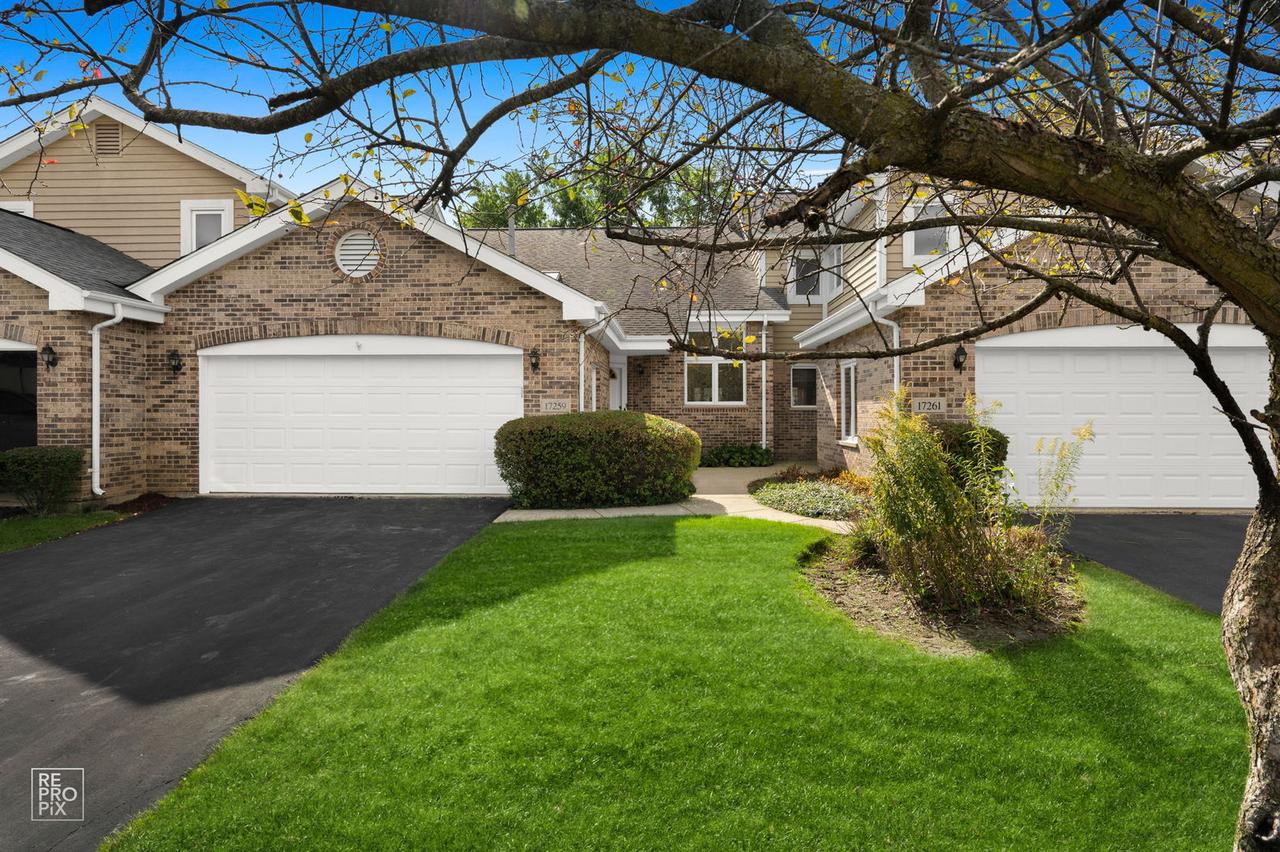 17259 Lakebrook Dr., Orland Park, IL 60467