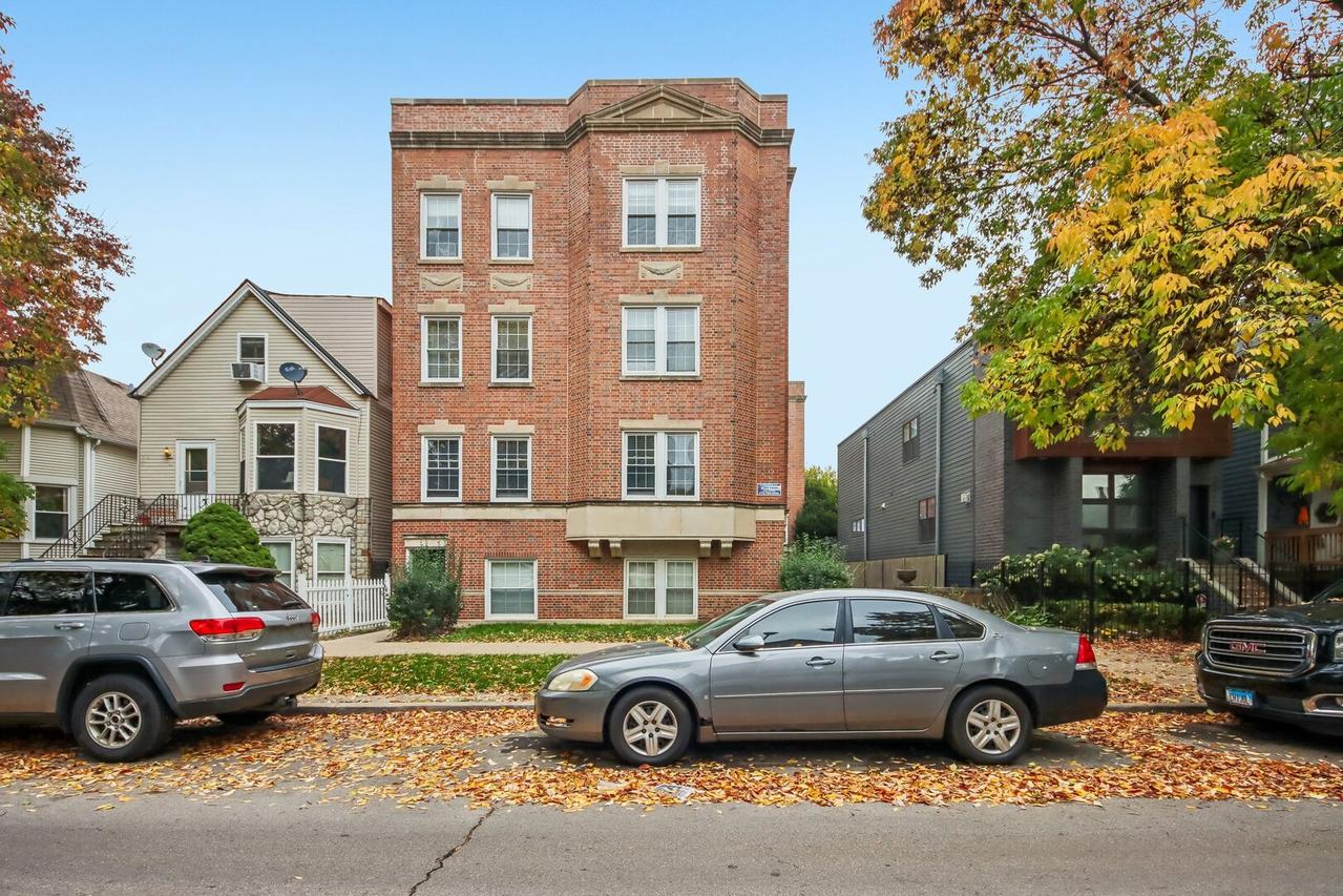 4321 N Drake Ave. #2W, Chicago, IL 60618