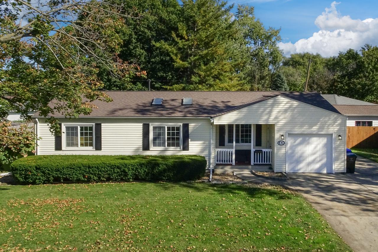 1010 Mcgregor St., Bloomington, IL 61701