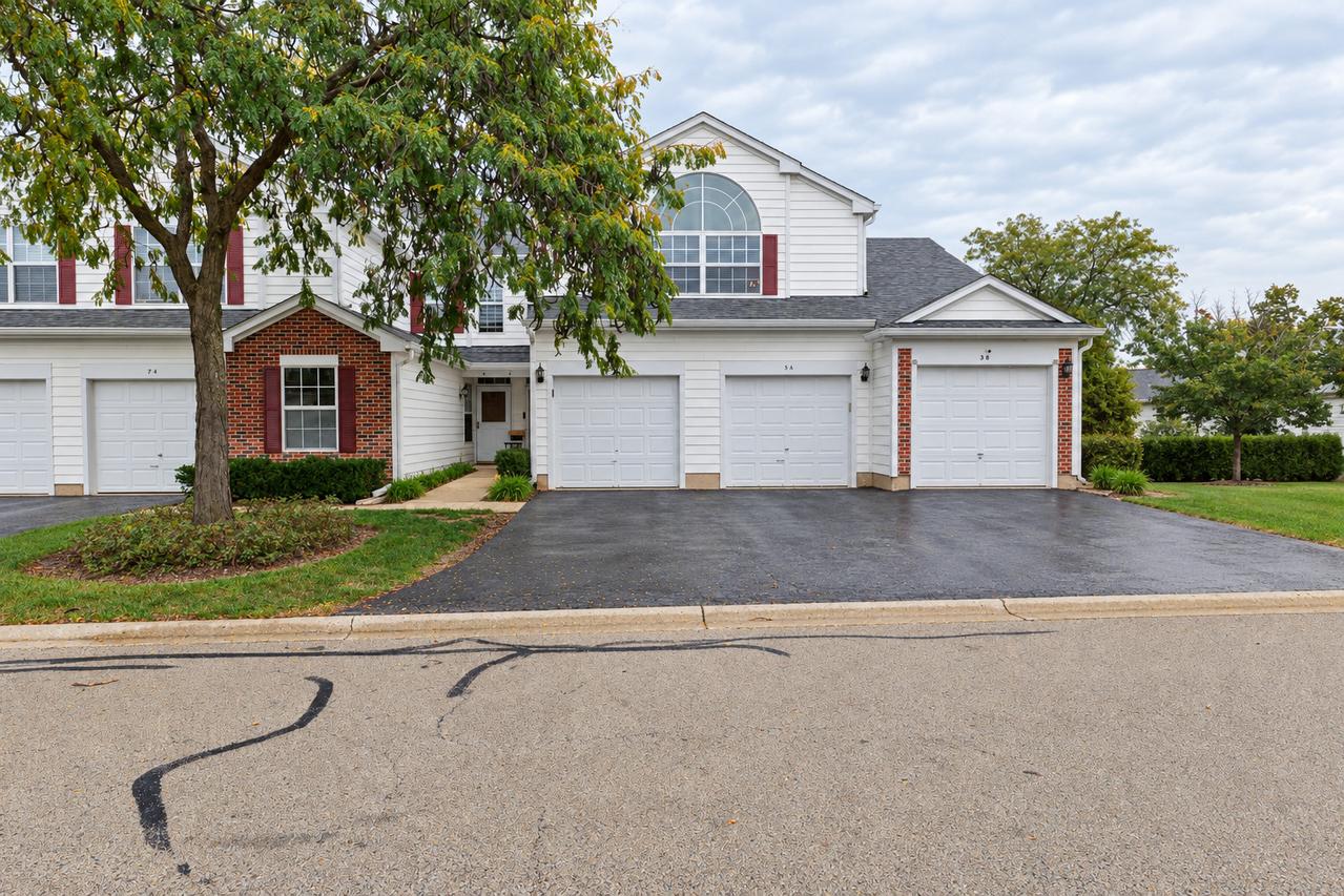 7 Hoover Ct. #B, Streamwood, IL 60107