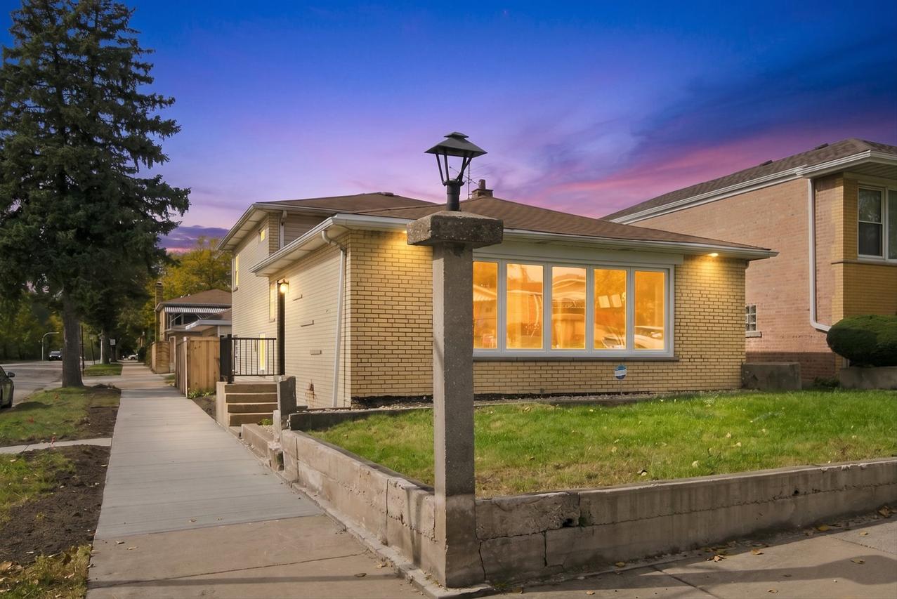 9356 S Oglesby Ave., Chicago, IL 60617