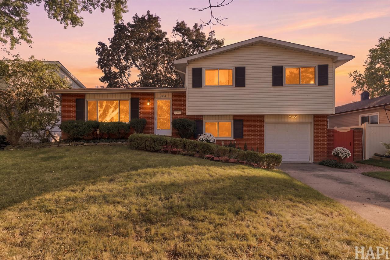 2635 Dana Ave., Waukegan, IL 60087