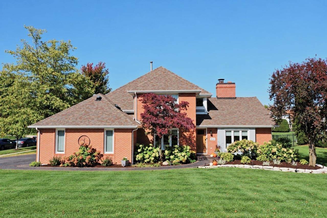 8948 Charrington Dr., Frankfort, IL 60423