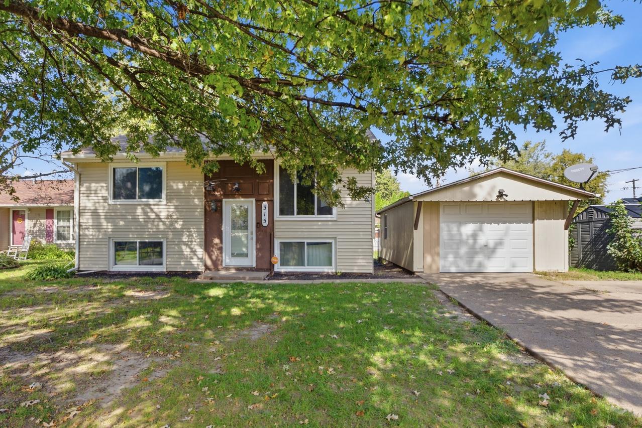 315 29th Ave., Milan, IL 61264