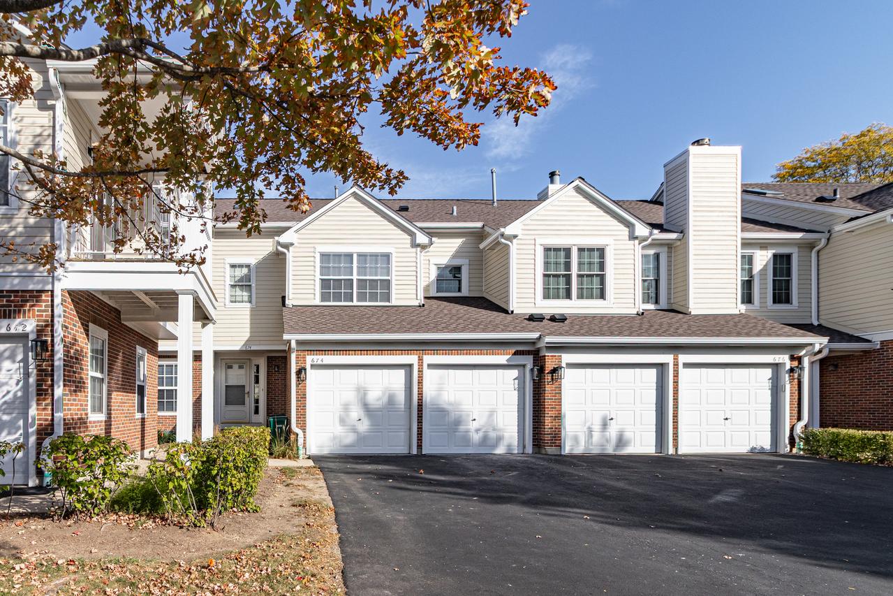 674 Portage Ct., Vernon Hills, IL 60061