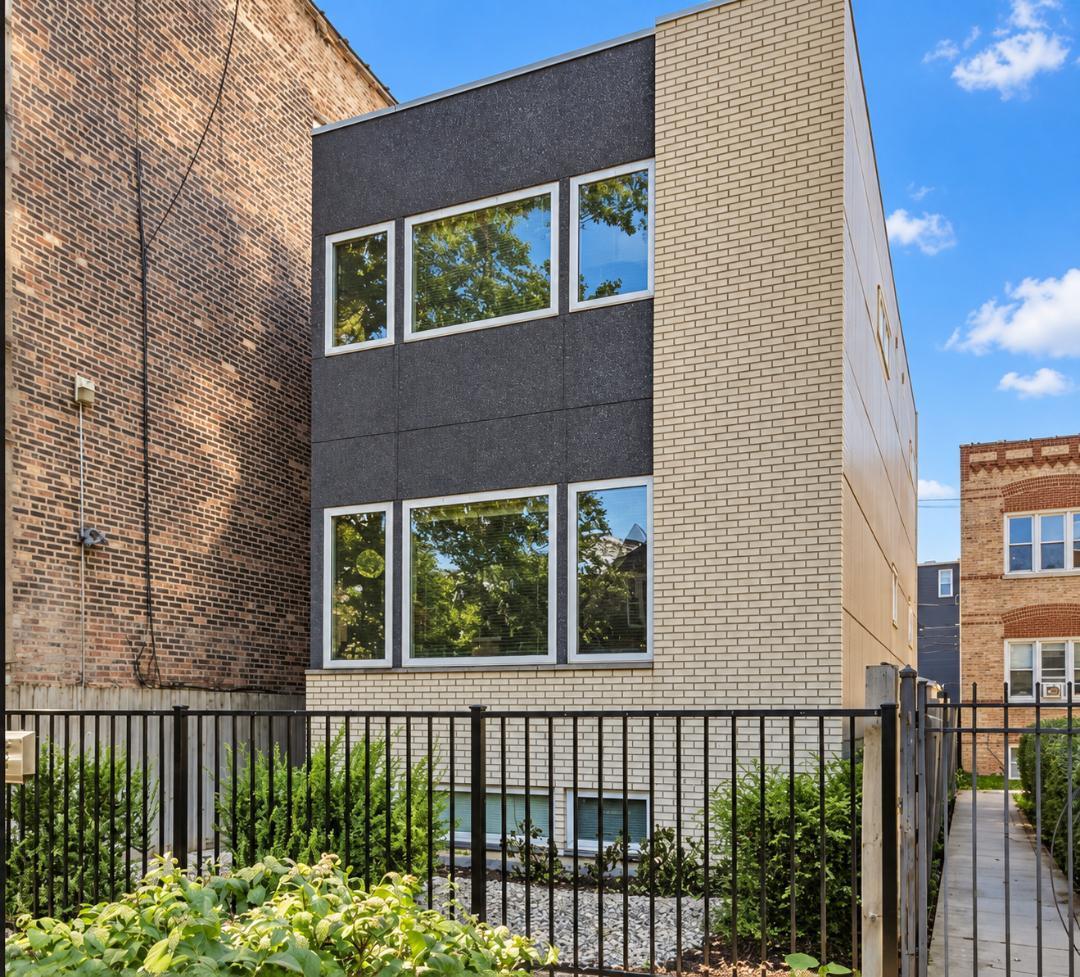 914 N Richmond St., Chicago, IL 60622