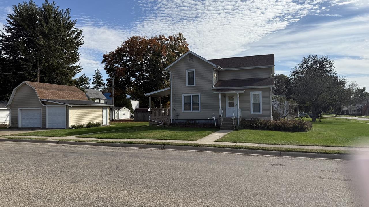 206 E Clark St., Princeton, IL 61356
