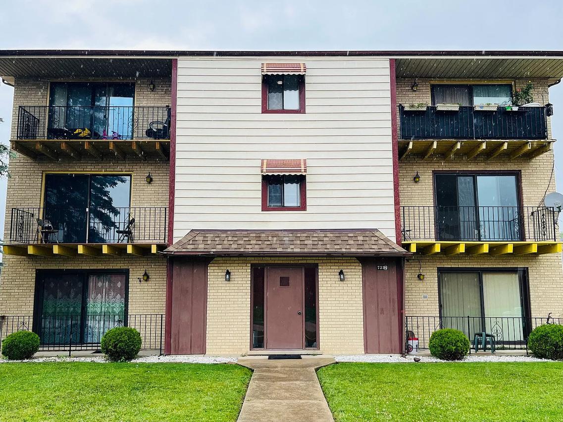 7312 W 86th St. #1B, Bridgeview, IL 60455