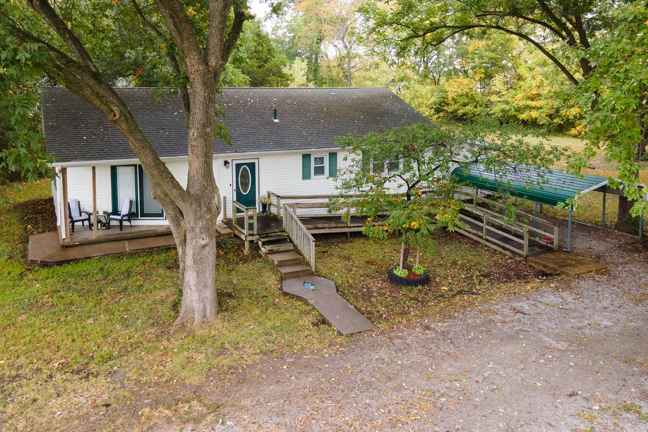 209 N Main St., Royalton, IL 62983