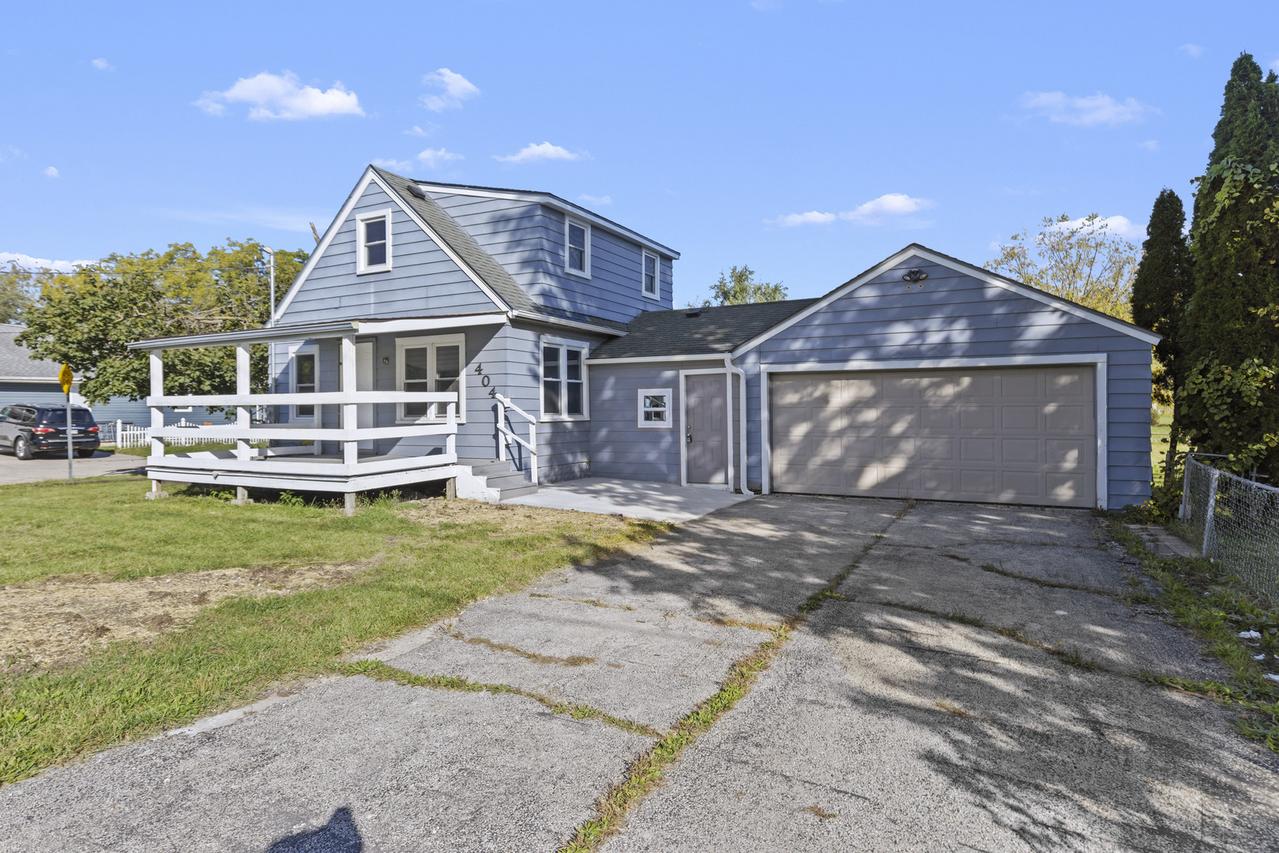 404 Pershing Ave., Machesney Park, IL 61115