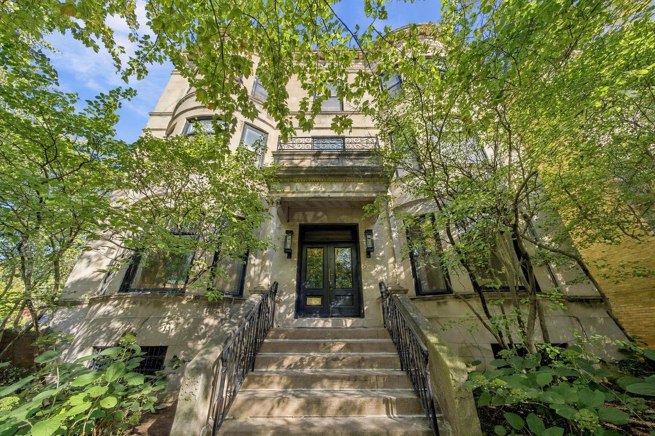 5703 S Kenwood Ave. #1, Chicago, IL 60637