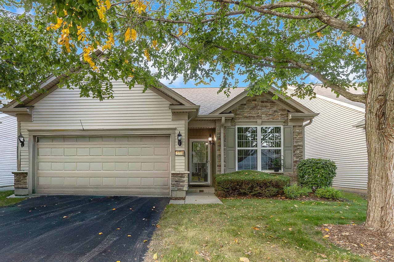 2771 Beacon Point Cir., Elgin, IL 60124
