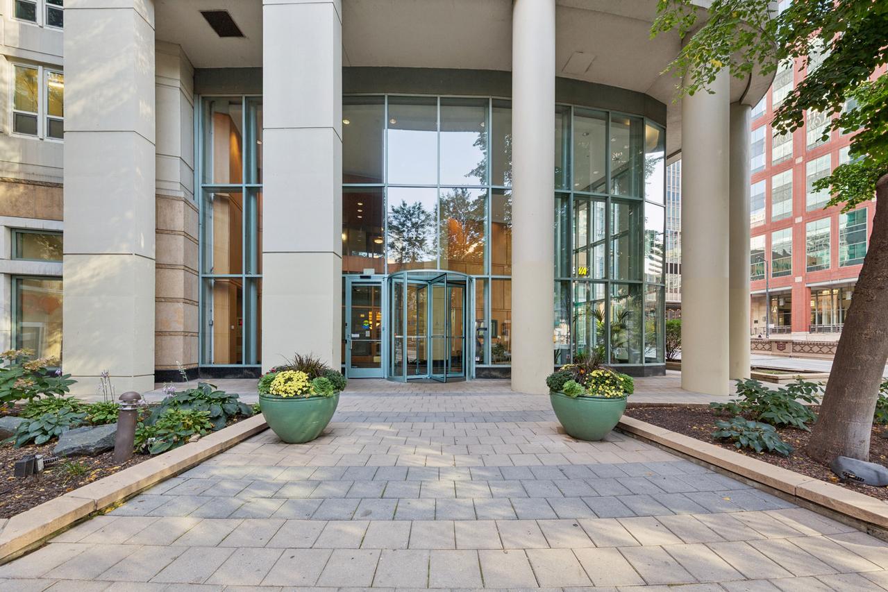 345 N Lasalle St. #1904, Chicago, IL 60654