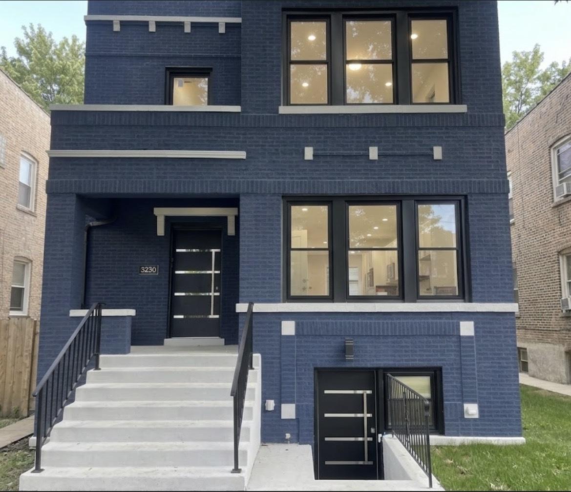 3230 N Keating Ave., Chicago, IL 60641