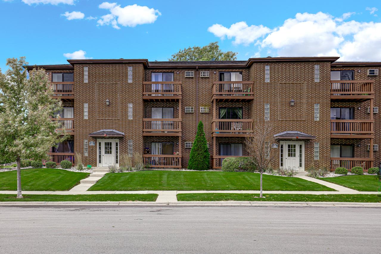1108 Cedar St. #3A, Glendale Heights, IL 60139