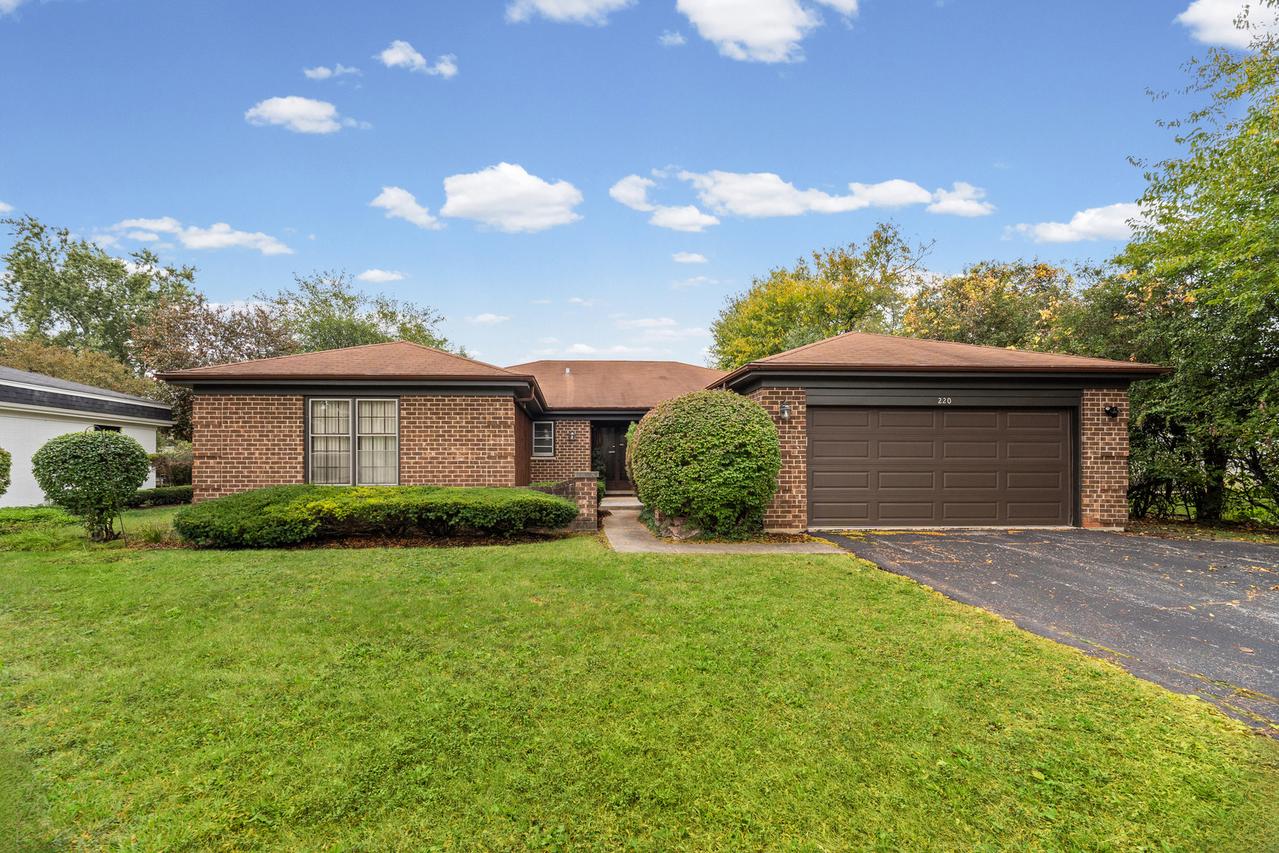 220 Park Ln., Deerfield, IL 60015