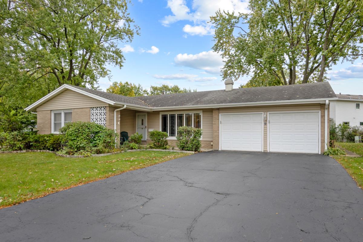 89 Grange Rd., Elk Grove Village, IL 60007