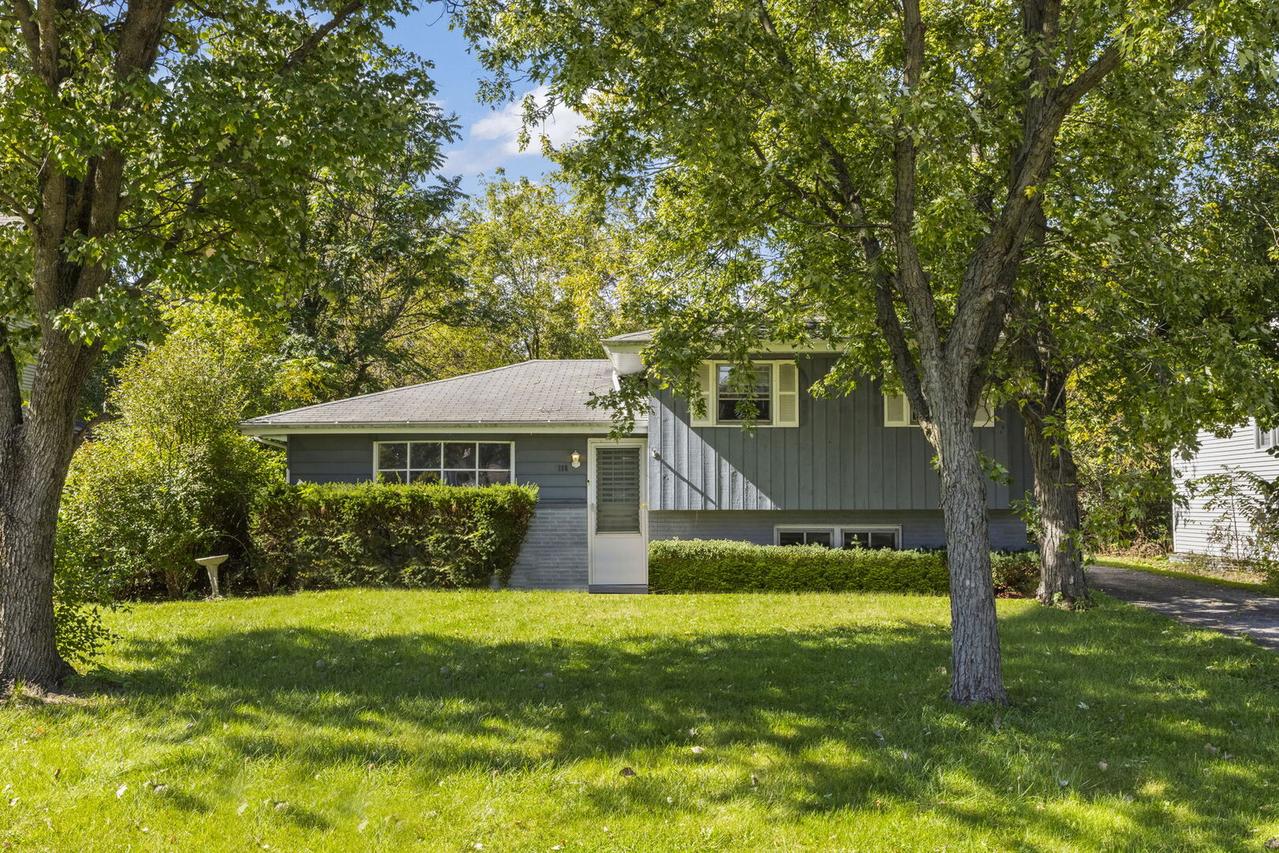 6118 Stonewall Ave., Downers Grove, IL 60516
