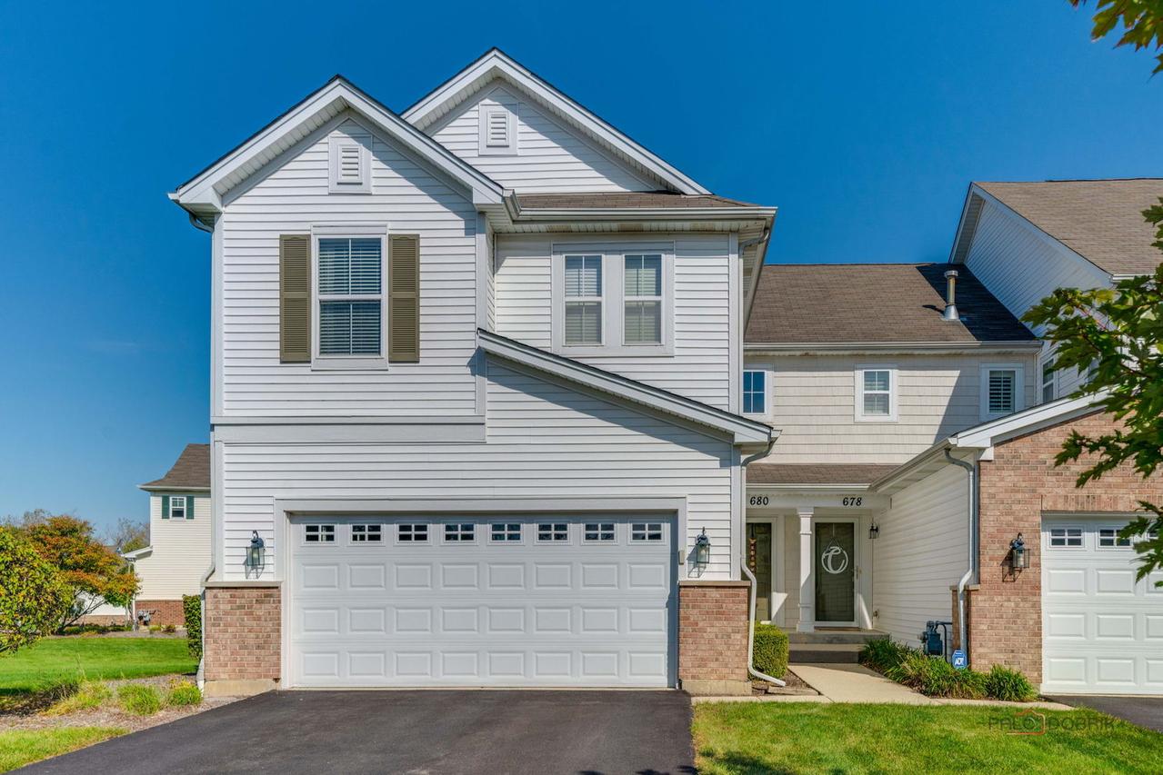 680 Acadia Cir., Crystal Lake, IL 60014
