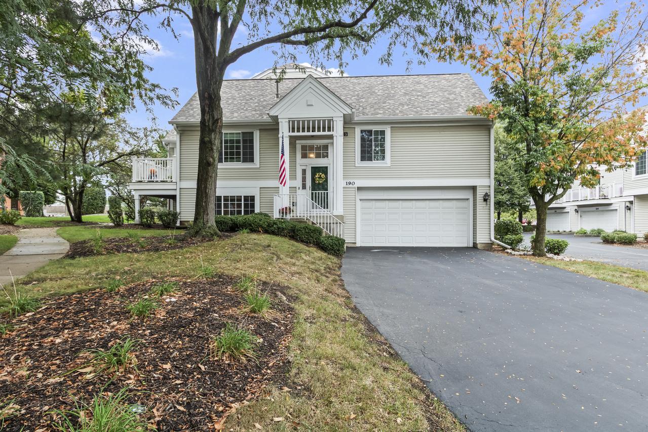 190 Lucerne Ct., Wheeling, IL 60090