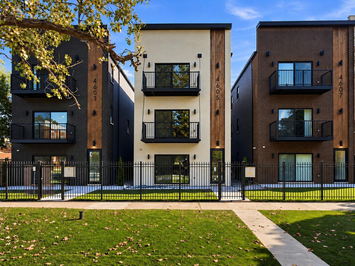 4605 S Prairie Ave., Chicago, IL 60653