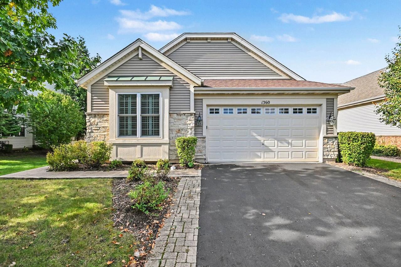 1360 Mansfield Dr., Aurora, IL 60502