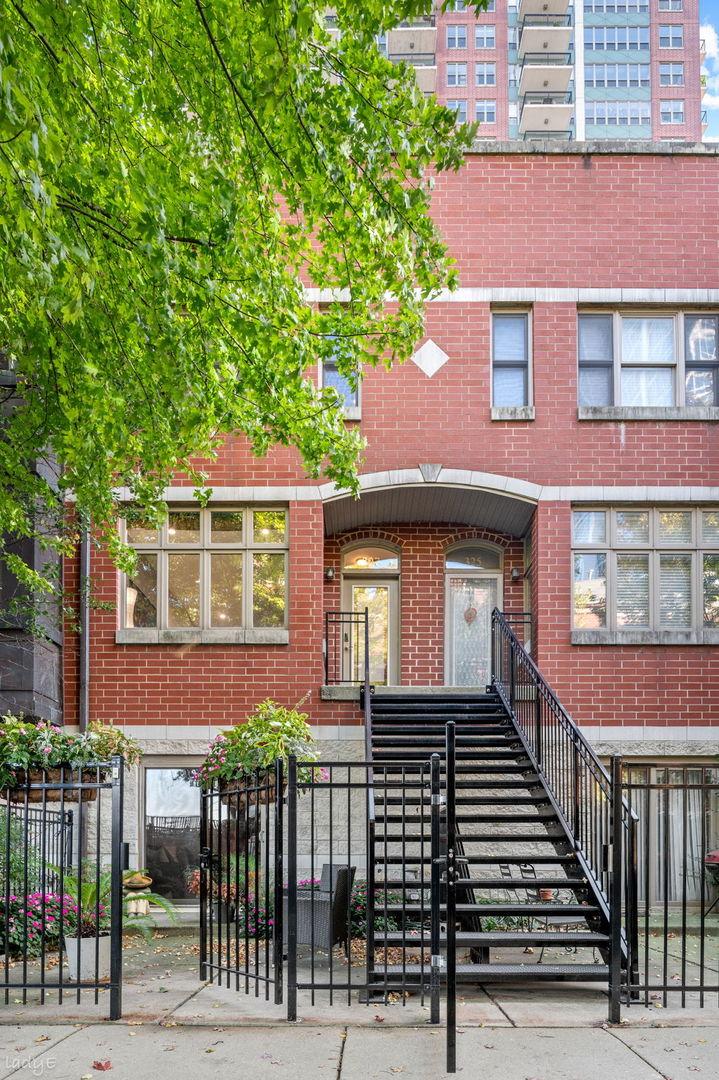 327 E 17th St., Chicago, IL 60616