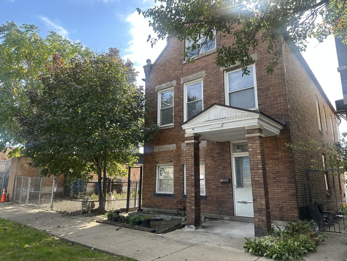 2705 W 39th Pl., Chicago, IL 60632