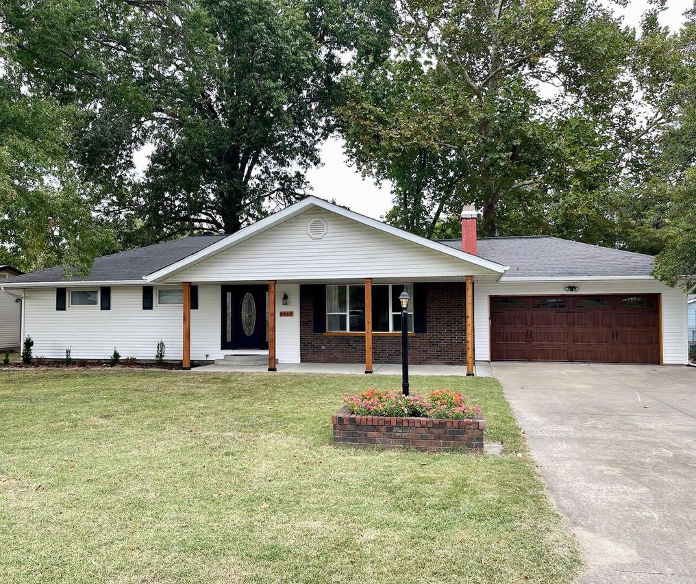 1117 E Ash St., Herrin, IL 62948