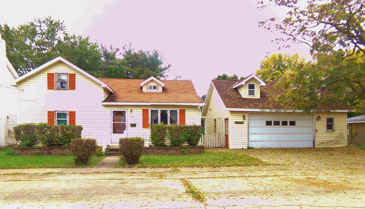 122 S Commercial Ave., Amboy, IL 61310