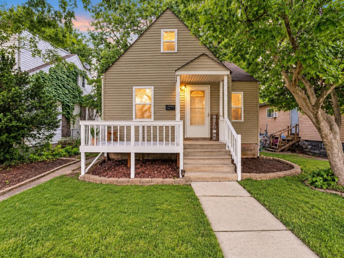 15831 Fisk St., Harvey, IL 60426