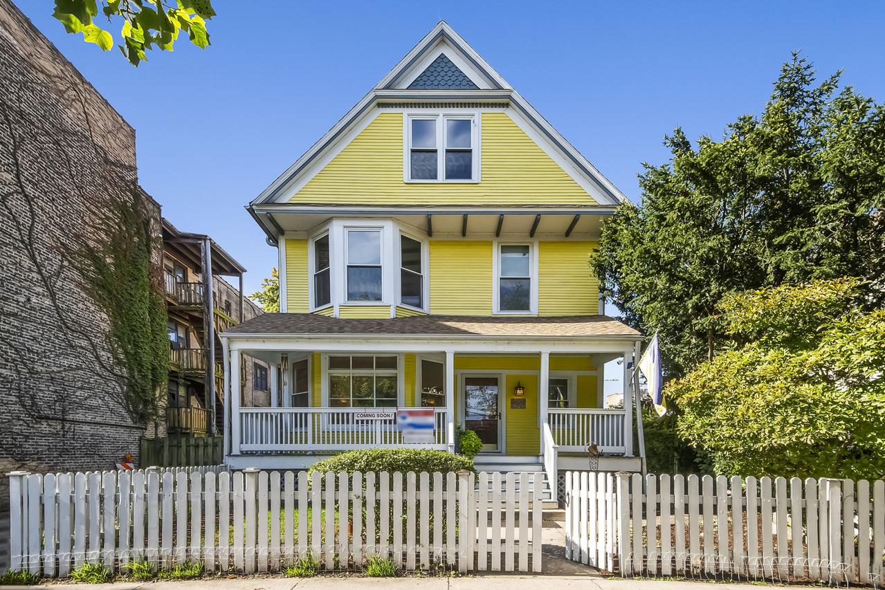 6742 N Glenwood Ave., Chicago, IL 60626