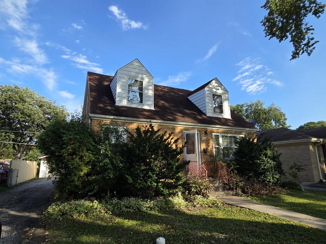 319 N Main St., Mount Prospect, IL 60056