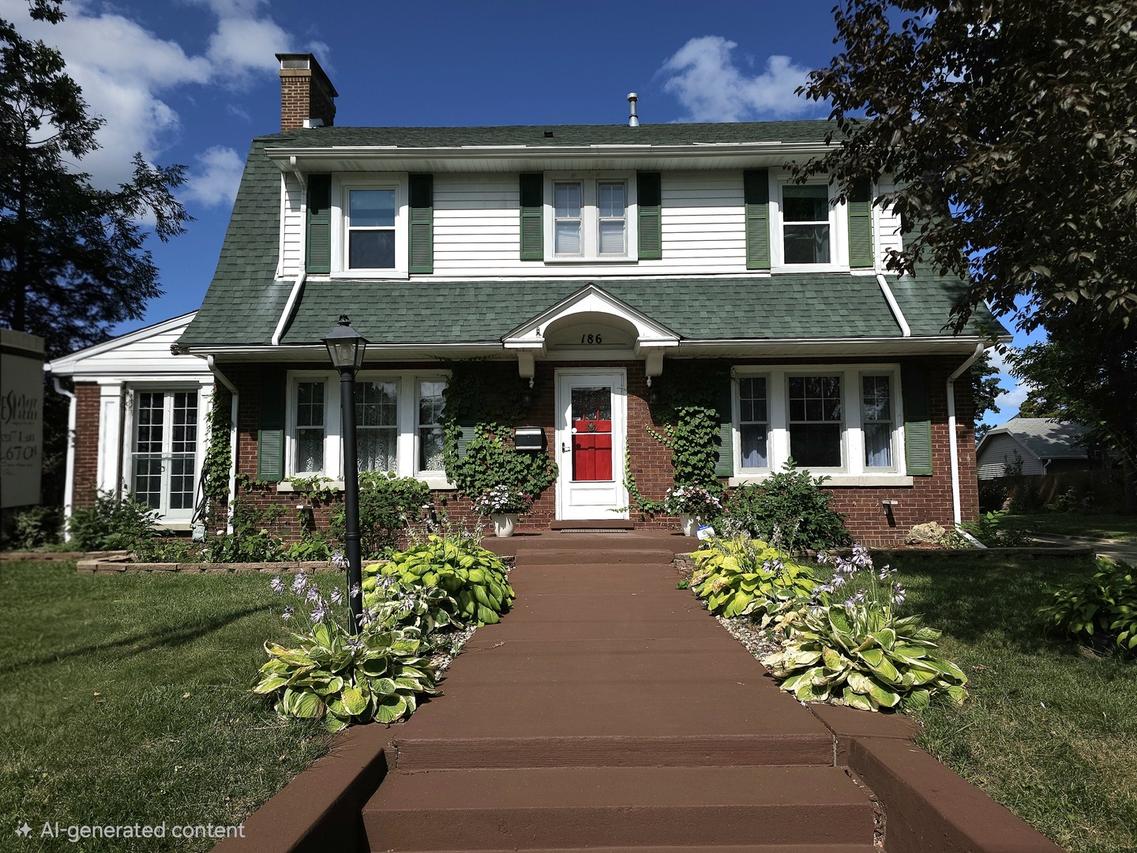 186 N Du Bois Ave., Elgin, IL 60123