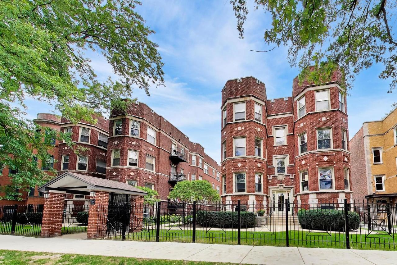 1340 W Greenleaf Ave. #3G, Chicago, IL 60626