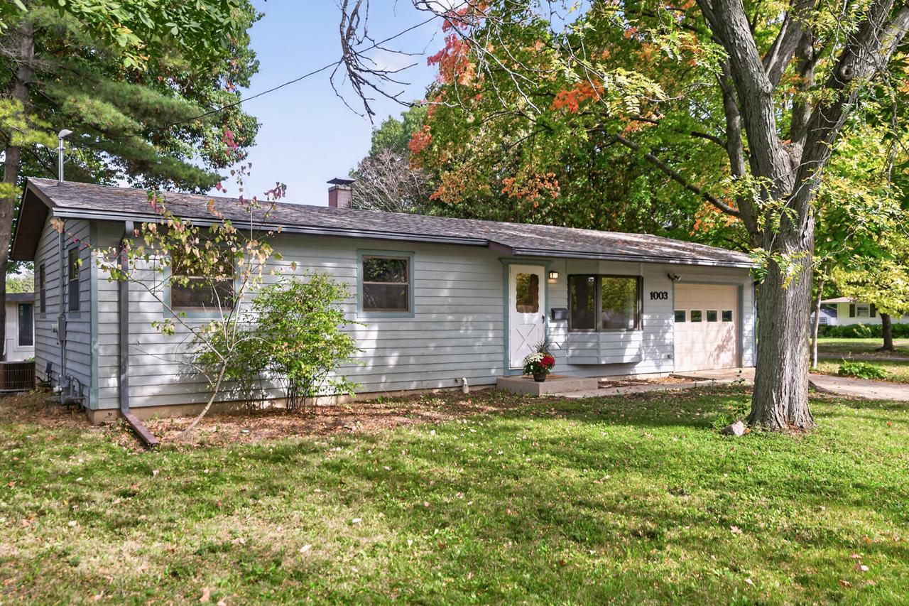 1003 Susan Ct., Dekalb, IL 60115