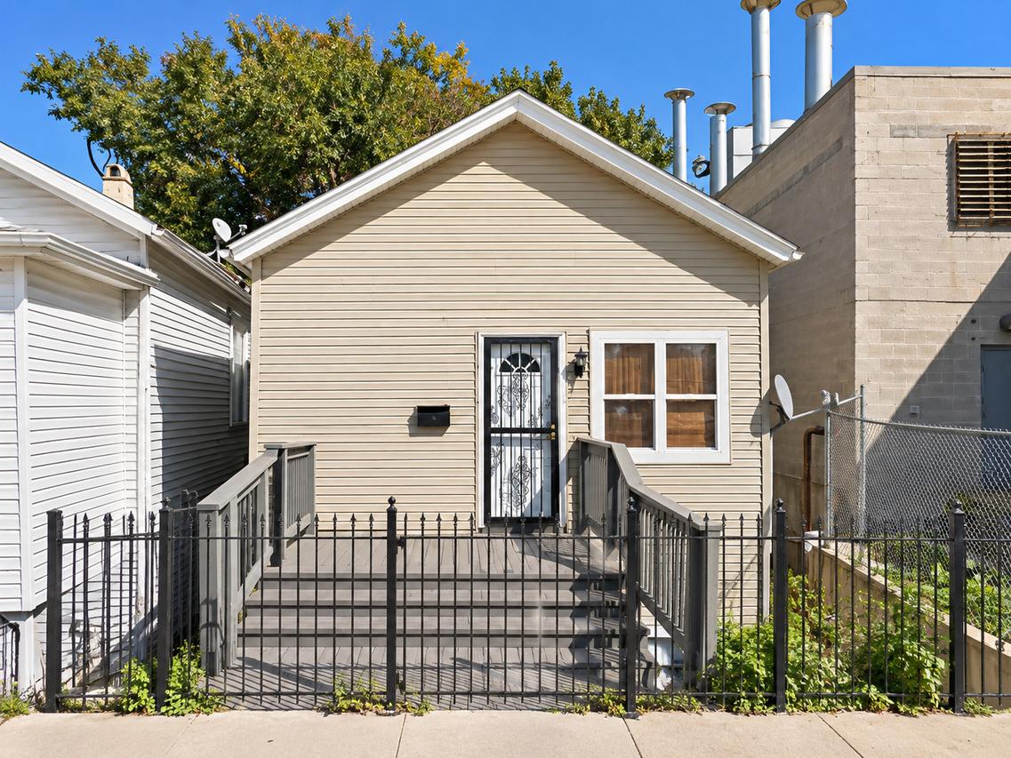 2317 S Winchester Ave., Chicago, IL 60608
