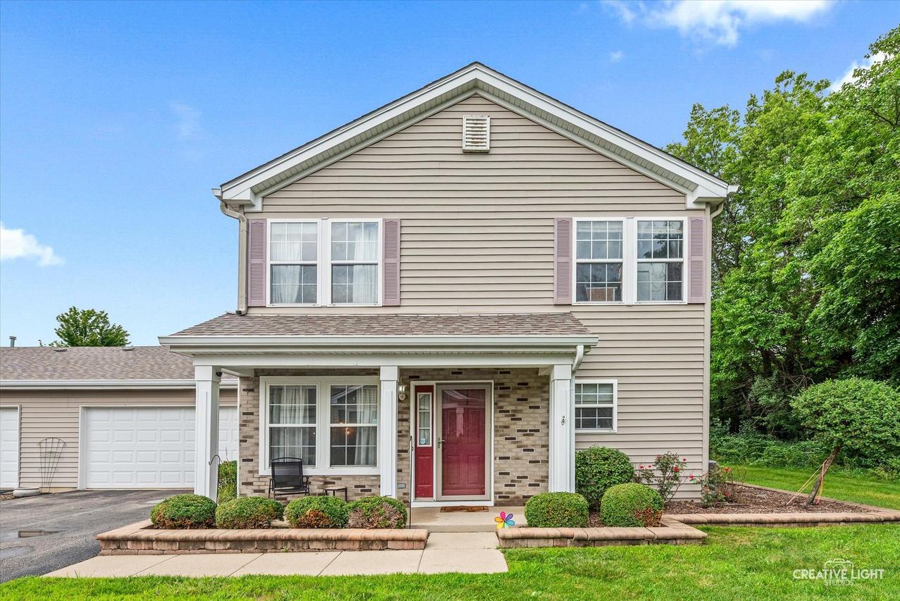 109 Waterbury Cir., Oswego, IL 60543