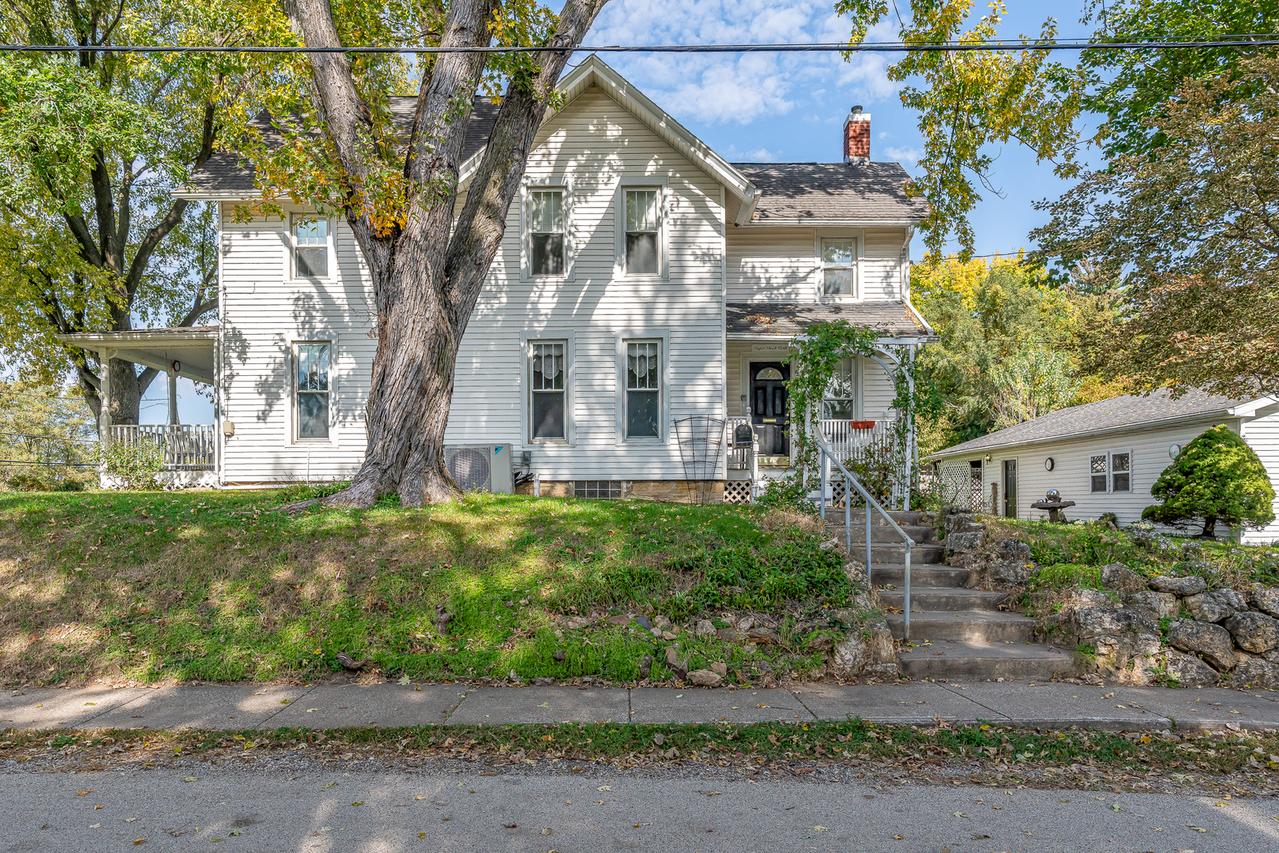 504 N 4th St., Savanna, IL 61074