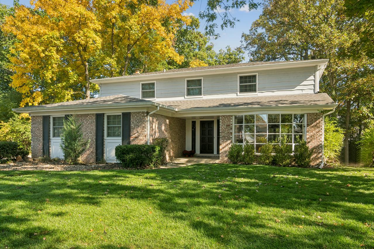 1745 E Summit Ct., Deerfield, IL 60015