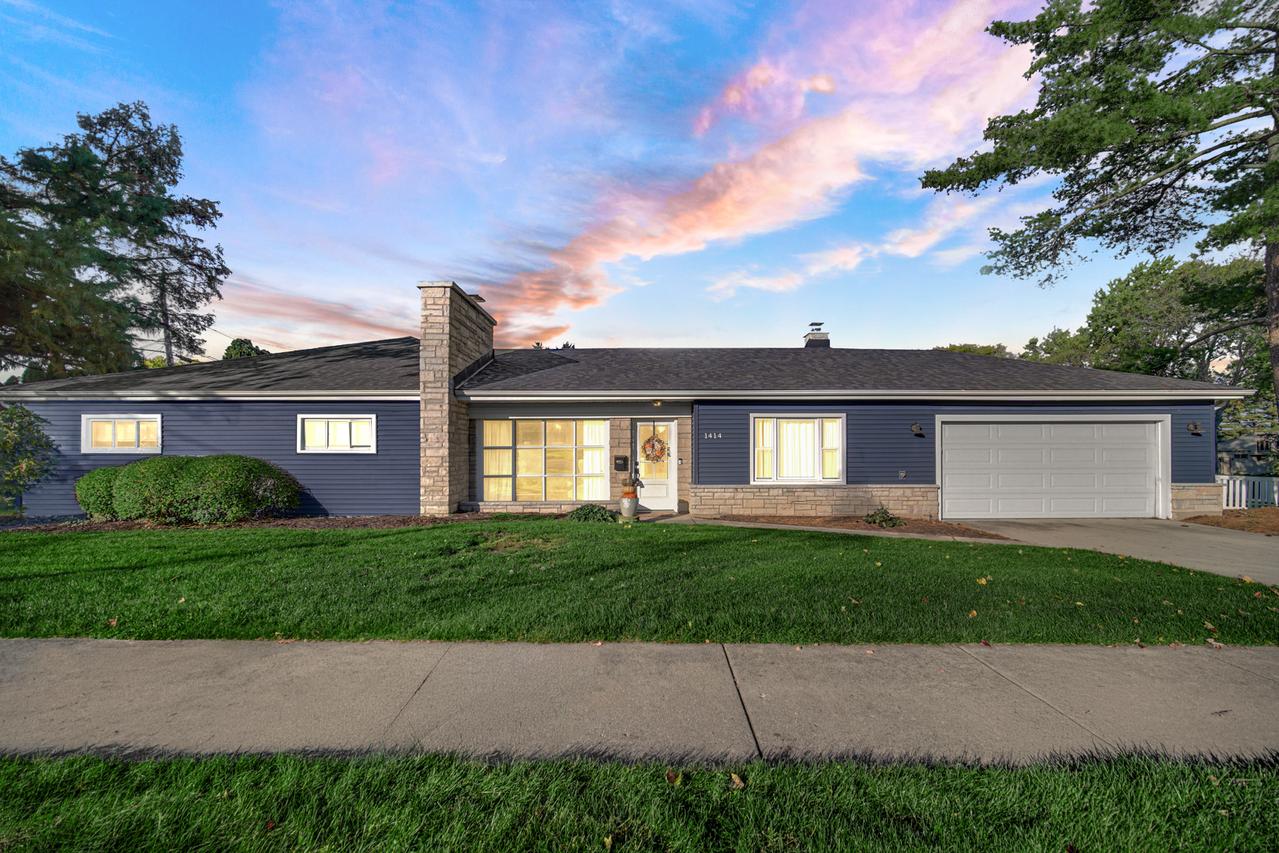 1414 N Scott St., Wheaton, IL 60187