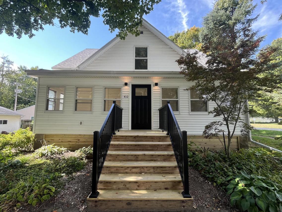 410 N Main St., Leroy, IL 61752