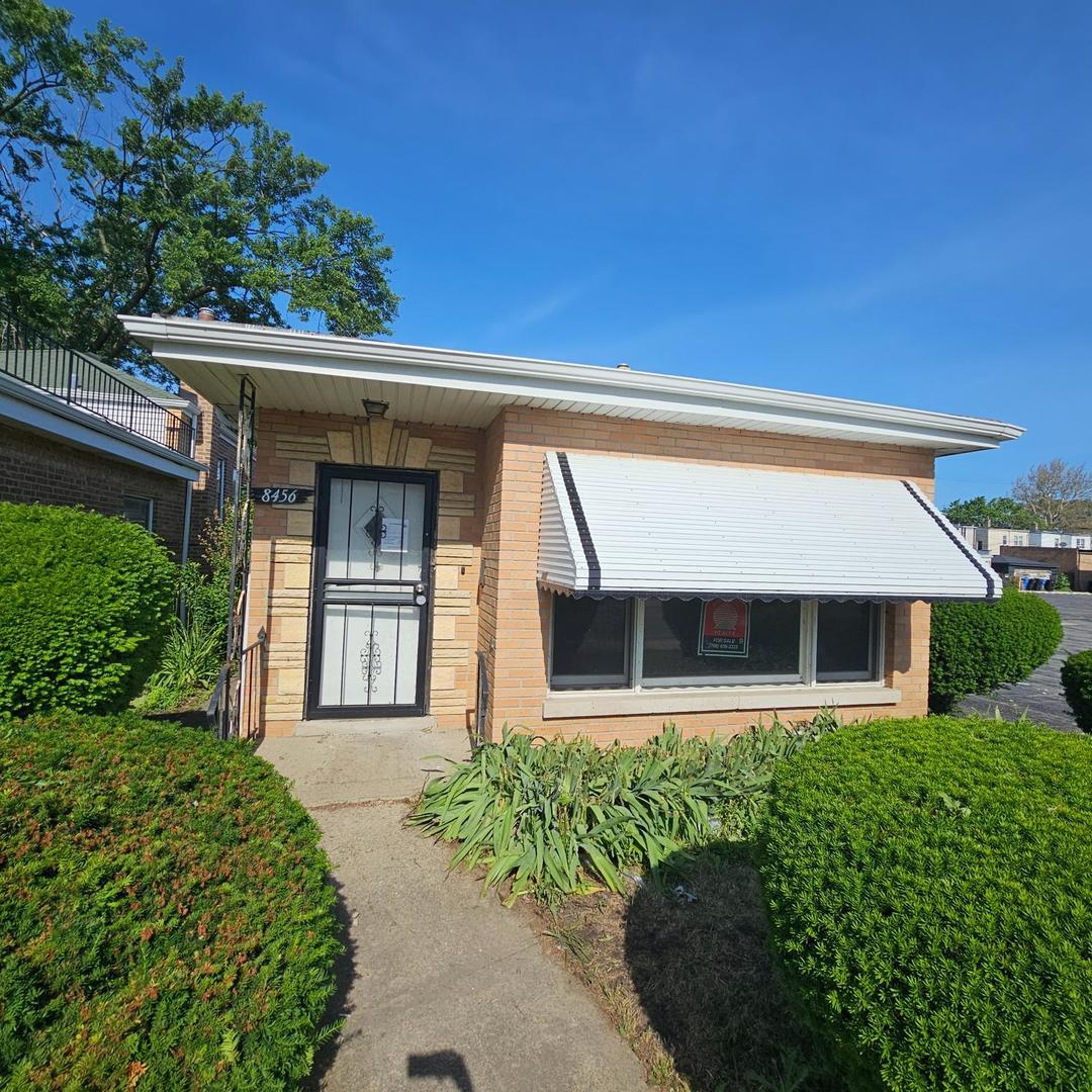 8456 S Damen Ave., Chicago, IL 60620