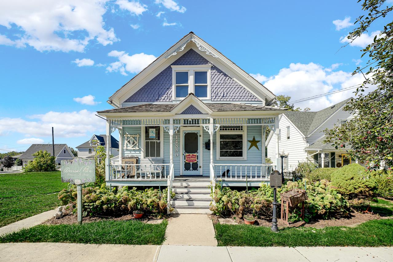 14330 Beacon Ave., Orland Park, IL 60462