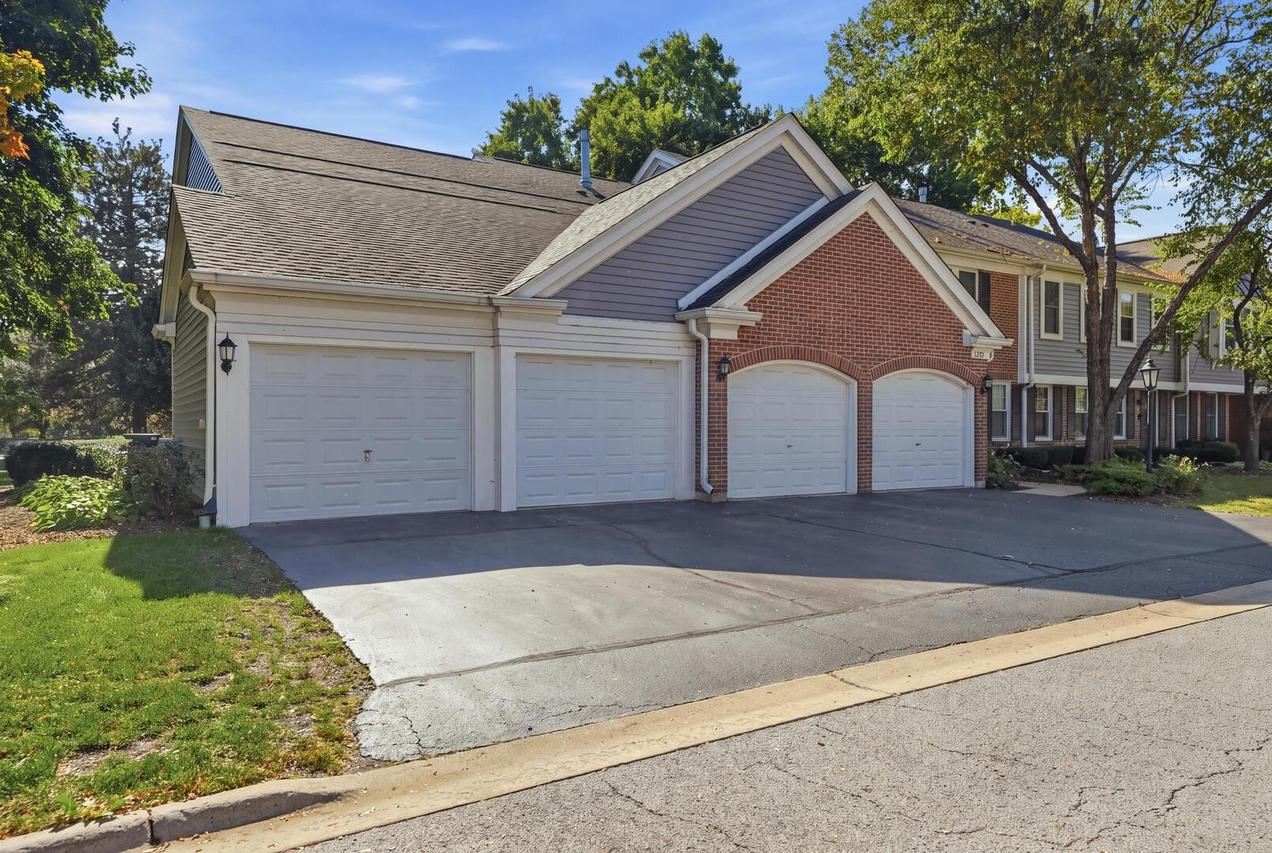 513 Green Bridge Ln. #A, Prospect Heights, IL 60070