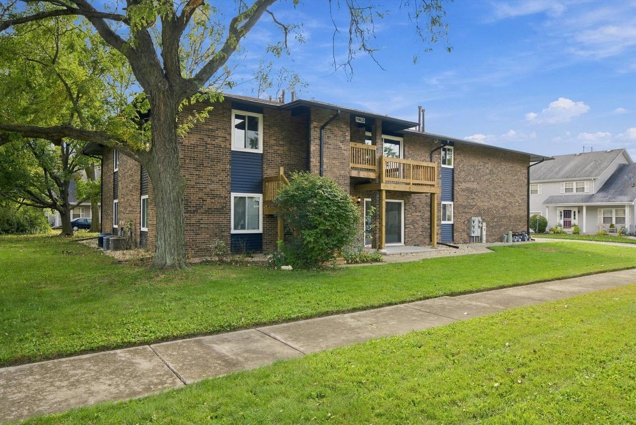 19405 Oakwood Ave. #C, Country Club Hills, IL 60478