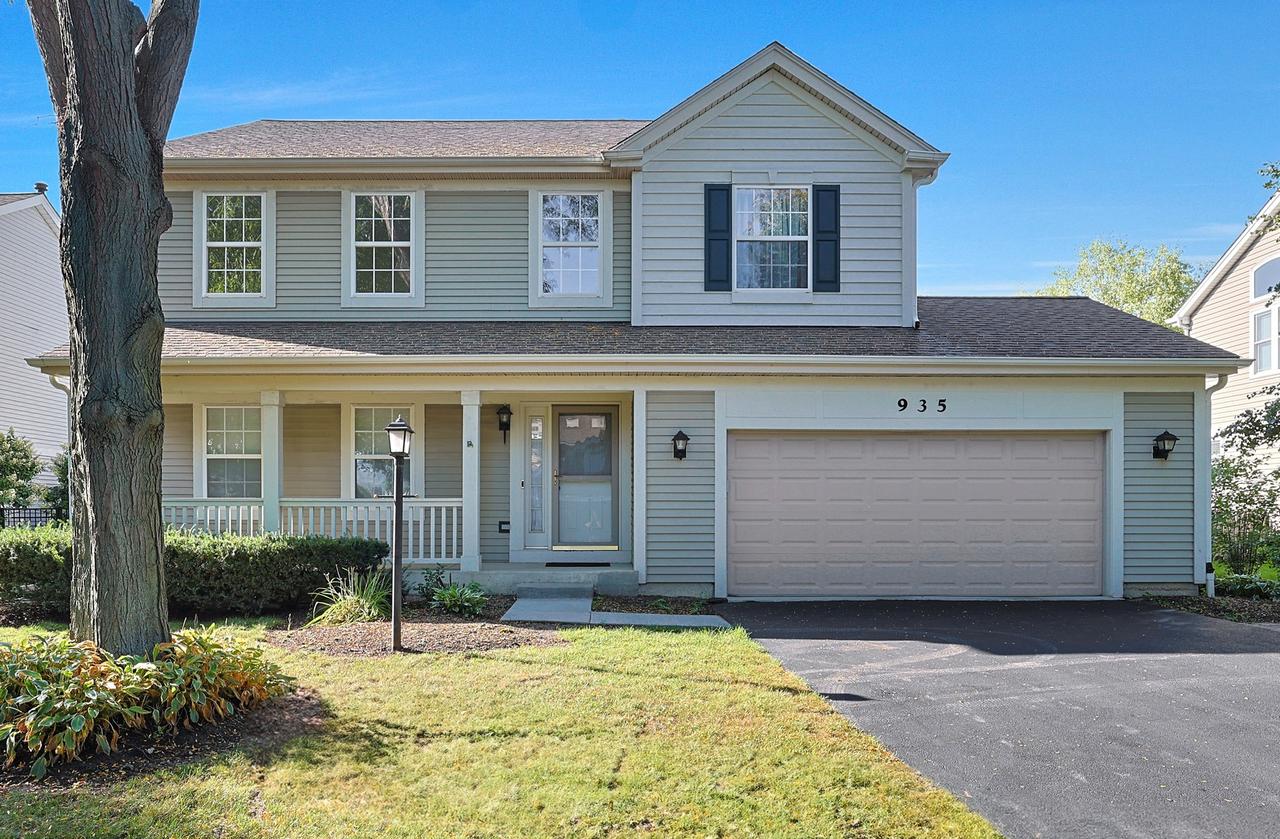 935 Concord Cir., Mundelein, IL 60060